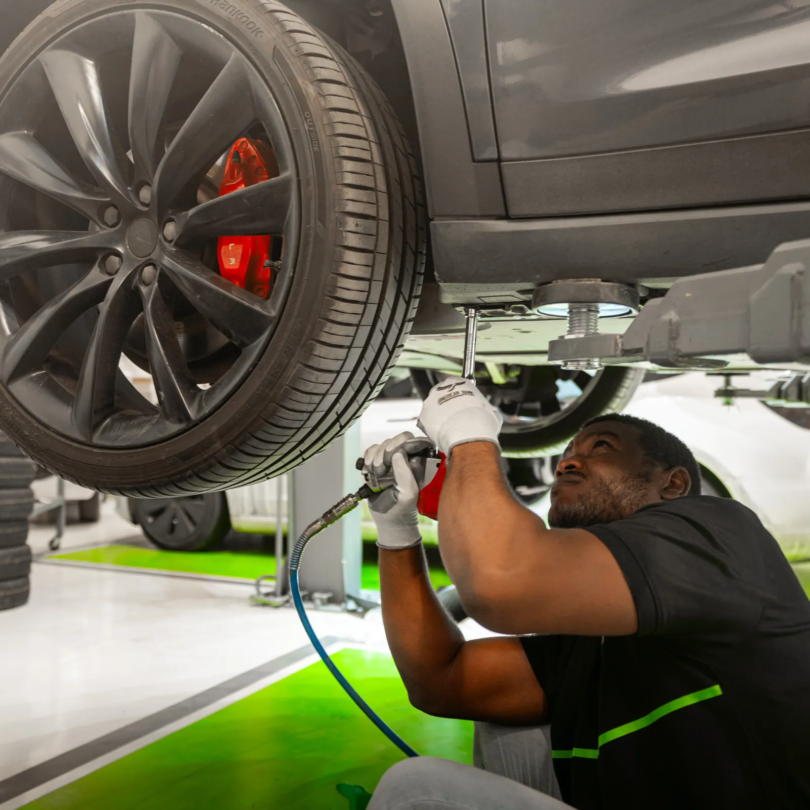 EV Aftermarket in Saudi Arabia: How Independent Service Centers Fill the Gap (2026)